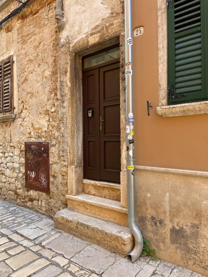 Studio Svalba Rovinj Bagian luar foto